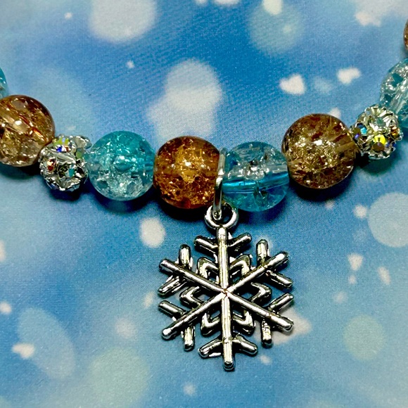 Handmade Christmas Bracelet with Blue & Gold Crackle Glass! - Picture 7 of 8